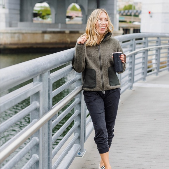 Vuori Jacket - Picture 3 of 3